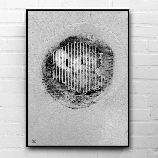 3-smile-x-planet-hvid-og-sort-glad-kunsttryk-print-med-kunst-ufoprint-art-prints-boligkunst-helen-kholin